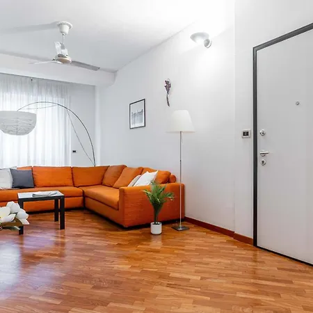Joivy Lovely And Inviting Flat With Balcony Apartamento Milán