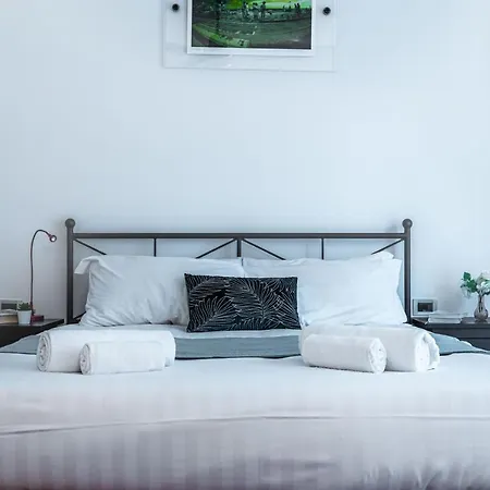 Joivy Lovely And Inviting Flat With Balcony Apartamento
